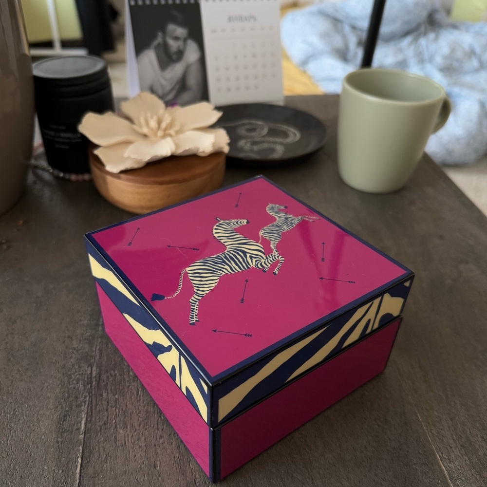 LENOX Zebra Pattern